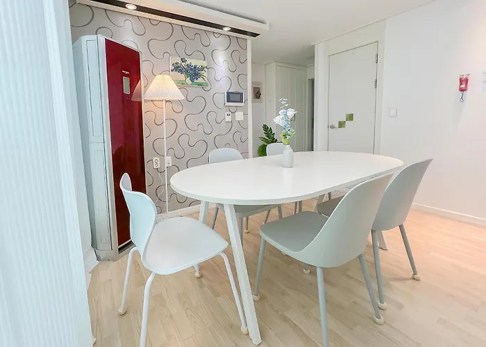 경복궁 도심속 조용한 힐링 무료주차 최대7인 연신내 Gtx-a로 서울역4분 Apartamento